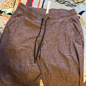 Lululemon sweat pants only worn once